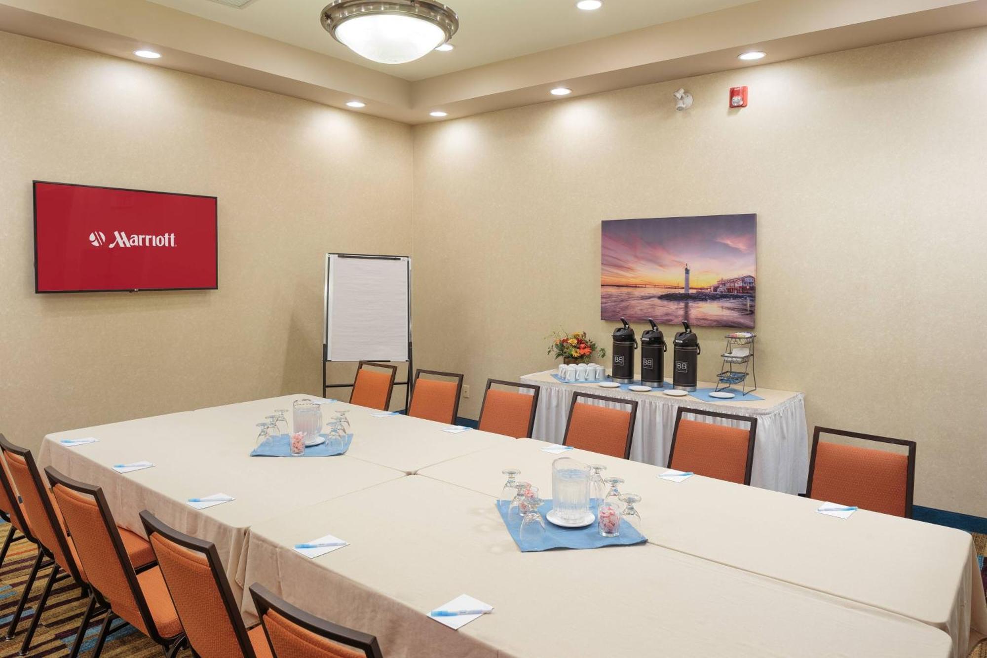 Fairfield Inn & Suites By Marriott Белвил Екстериор снимка
