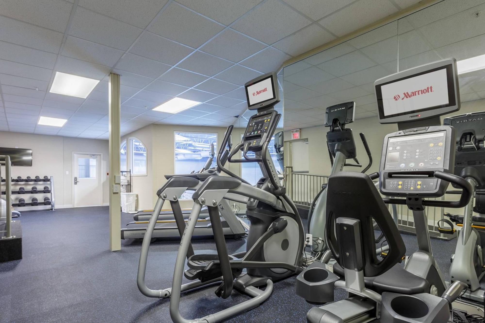 Fairfield Inn & Suites By Marriott Белвил Екстериор снимка